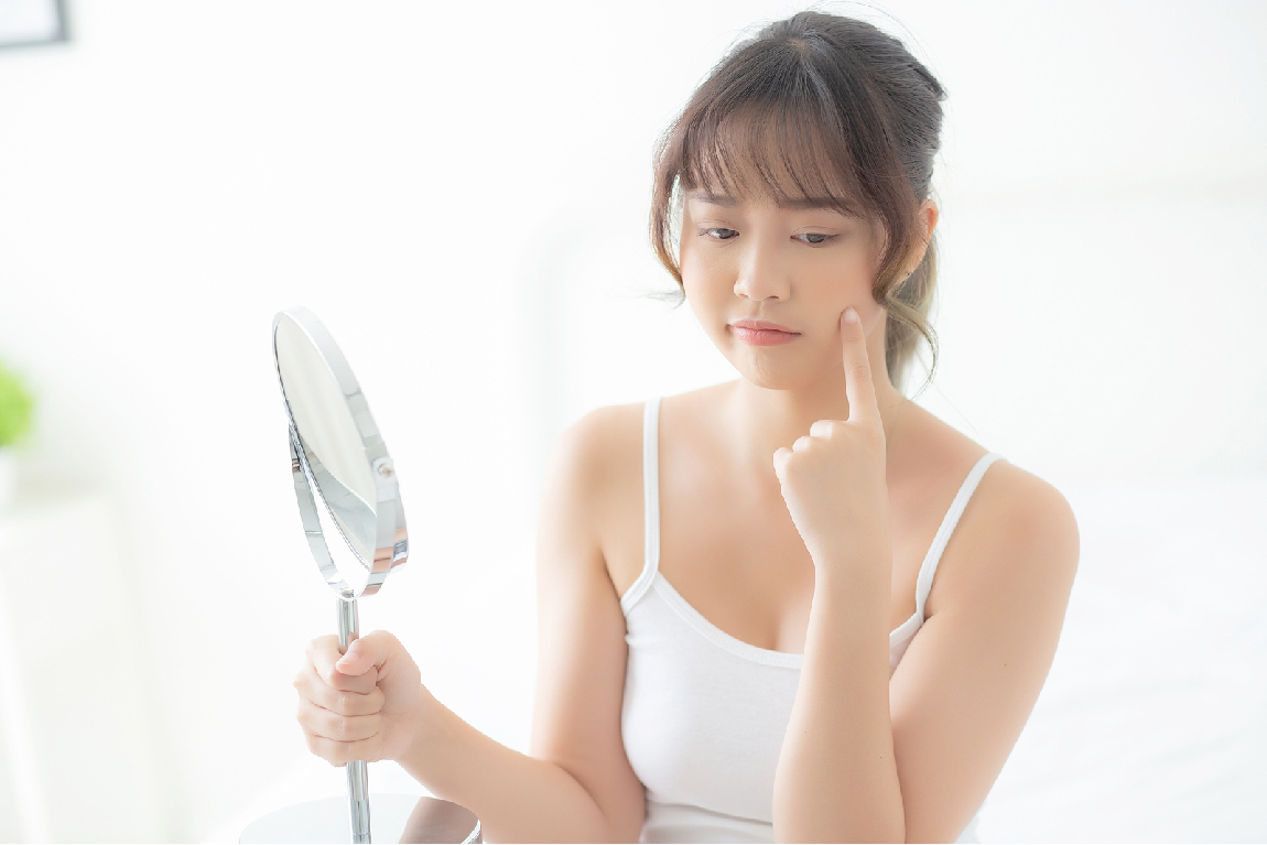 Here's How Facials Can Help With Skin Texture and Tone