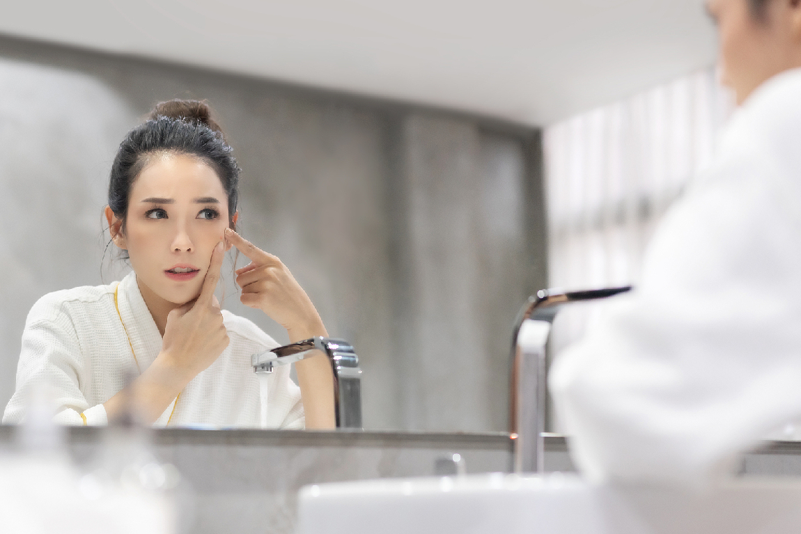 What Causes Clogged Pores? Understanding the Basics