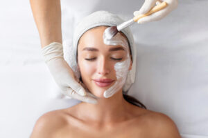 Detox Facial Treatment in Singapore: Clearing Clogged Pores Safely with Professional Facial Extraction